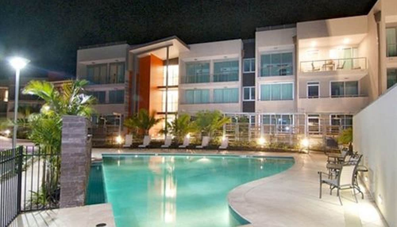 Basen - Peninsula Airlie Beach