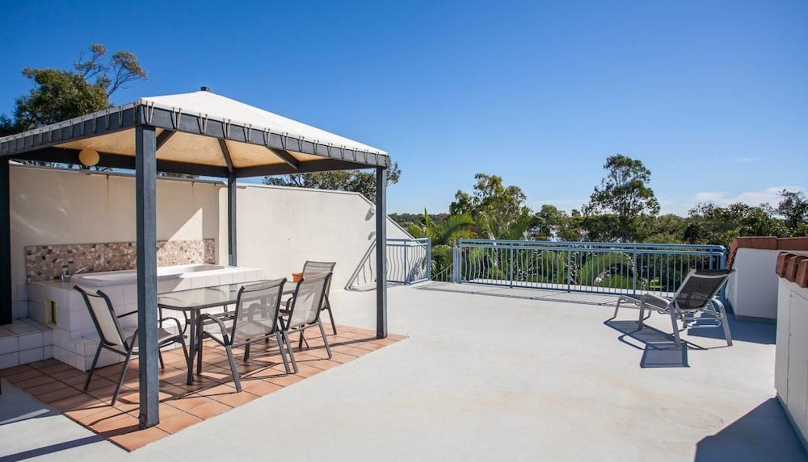 Apartment - Noosa Riviera