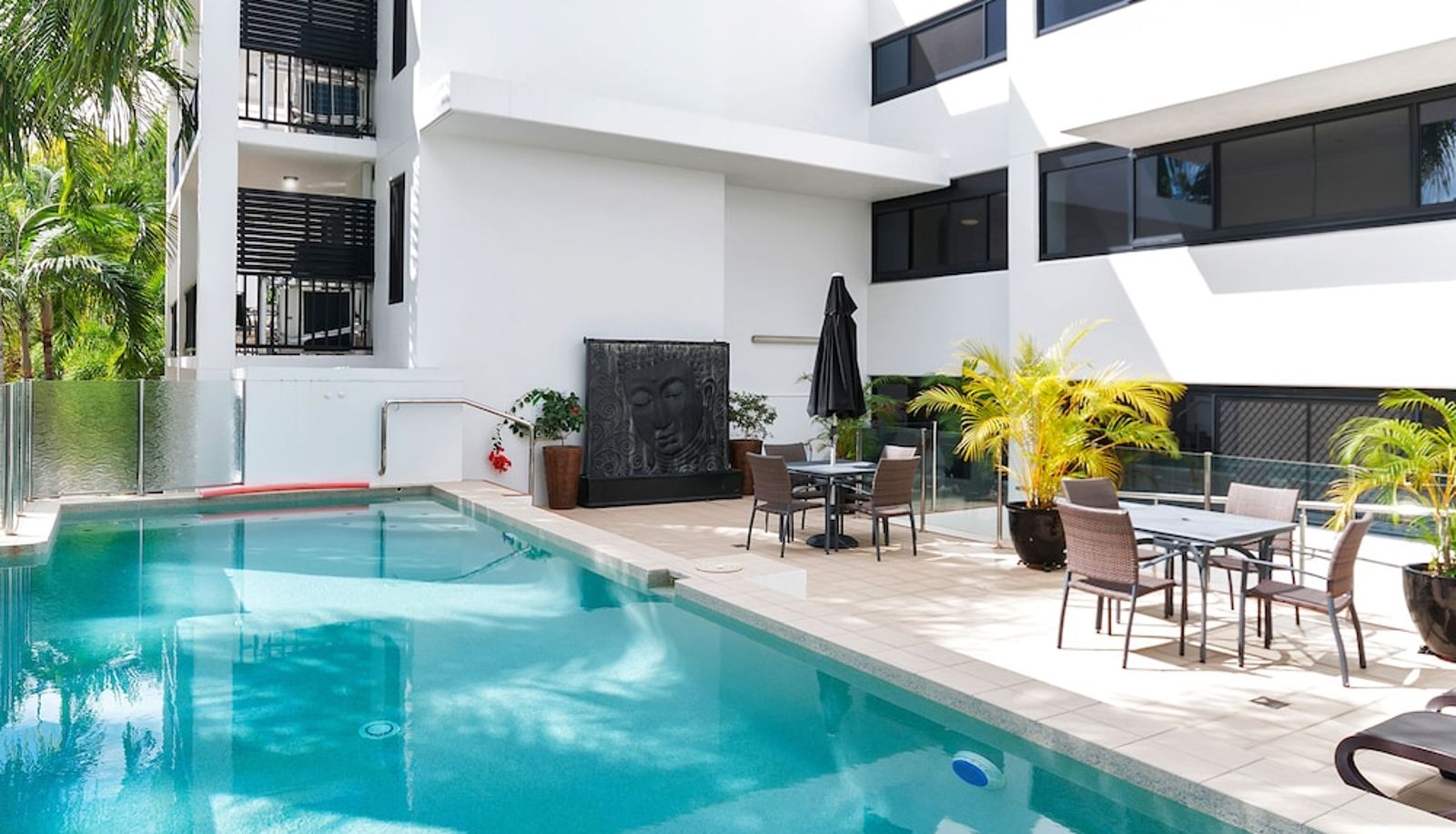 Pool - Elysium Apartments