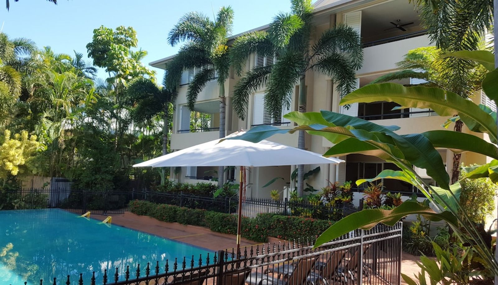 Pool - Cayman Villas