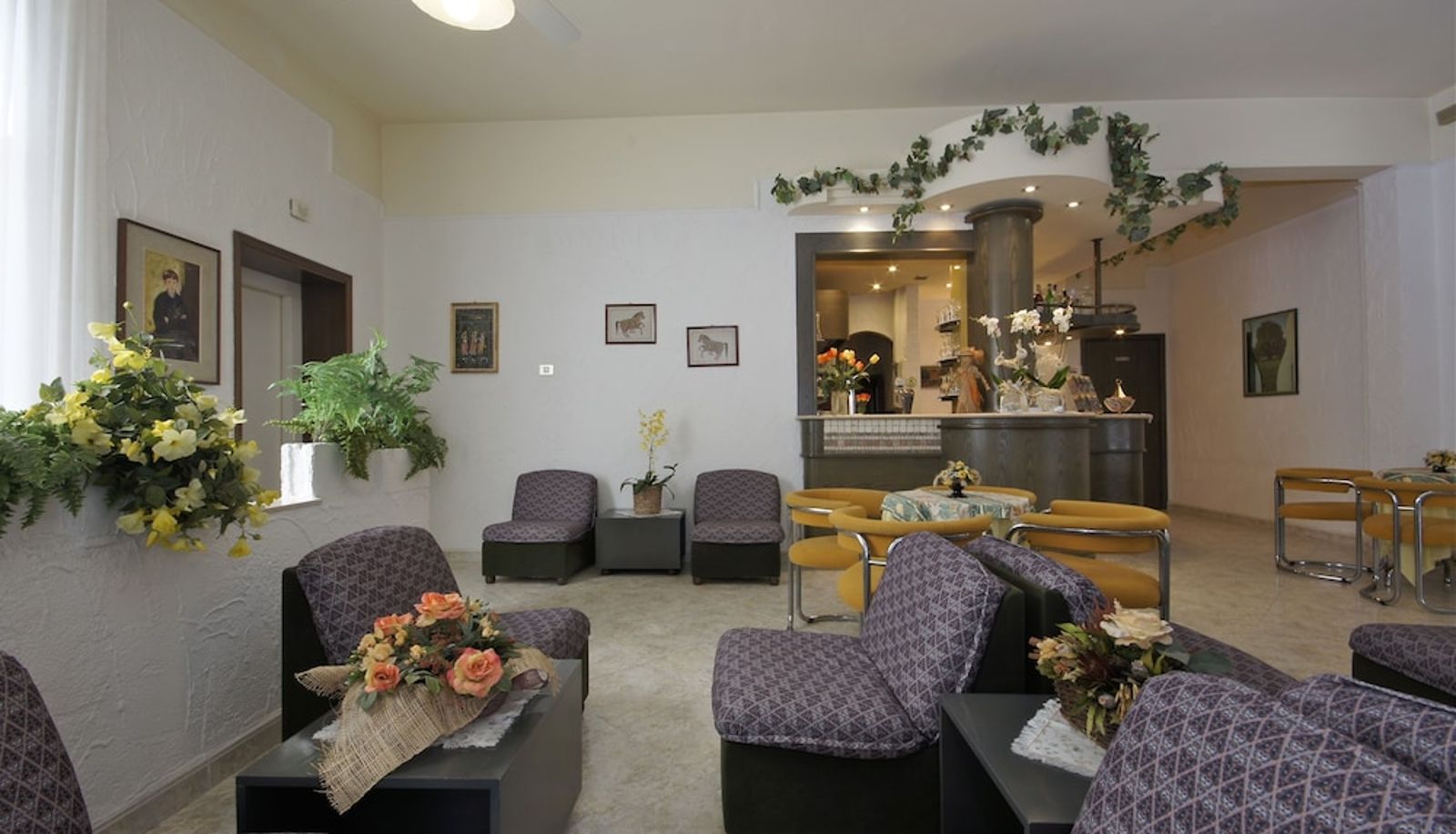 Lobby - Victory Hotel