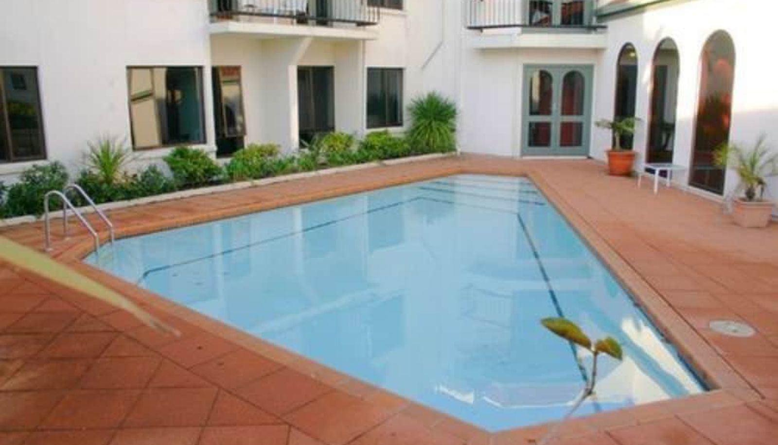 Pool - Alcamo Hotel & Conference Centre