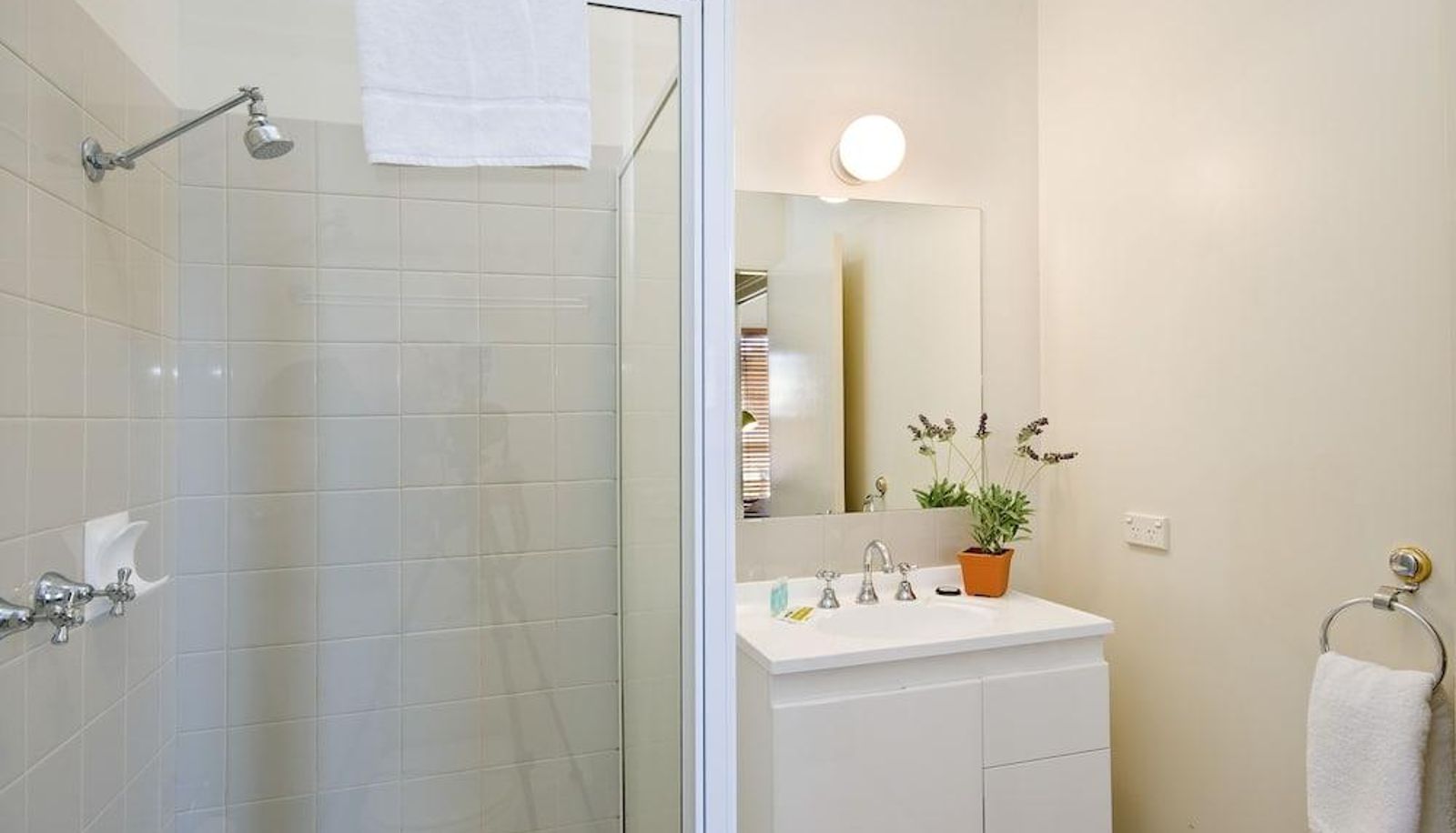 Apartment - Lornebeach Apartments
