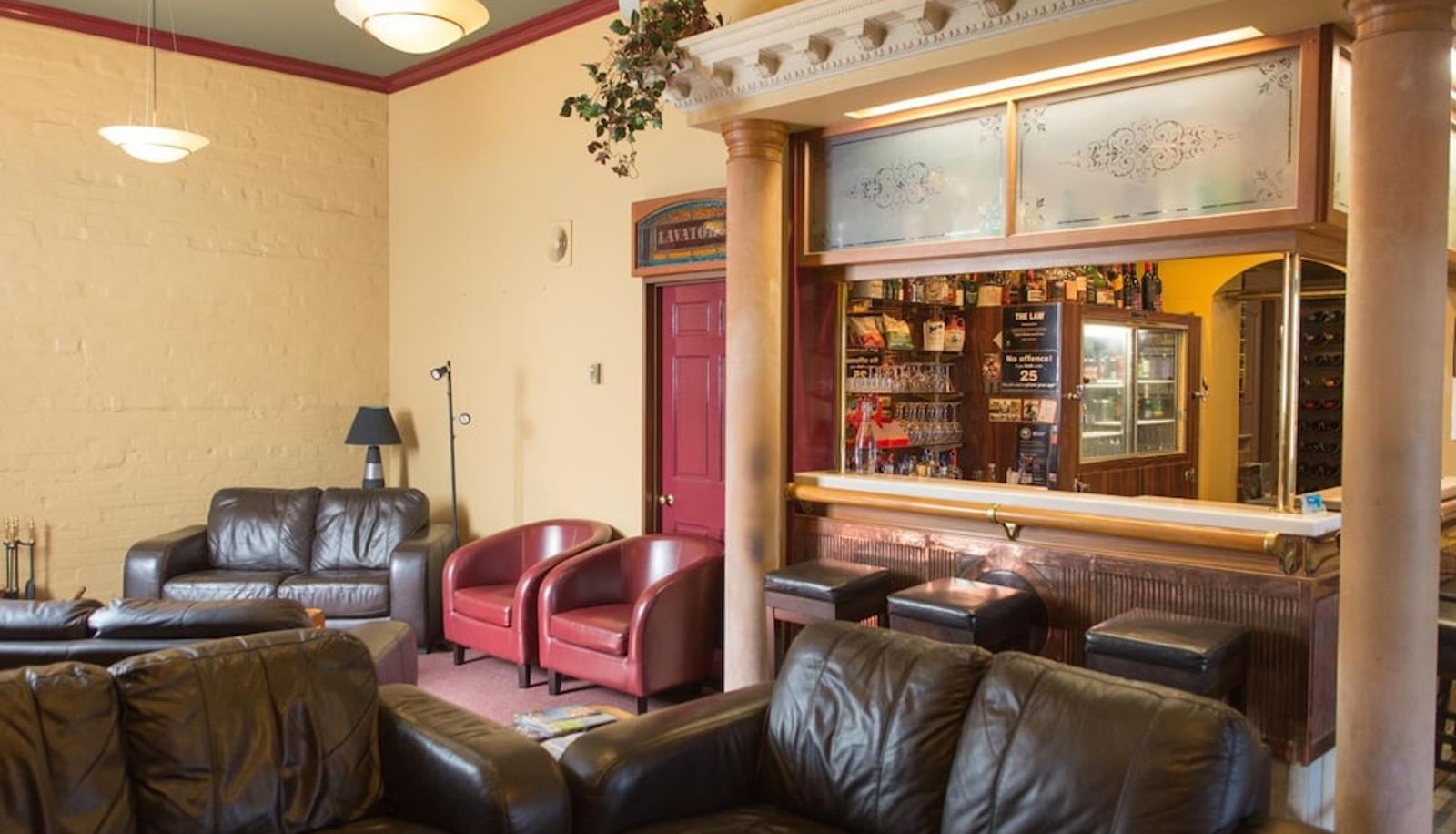 Hall - Victoria Railway Hotel