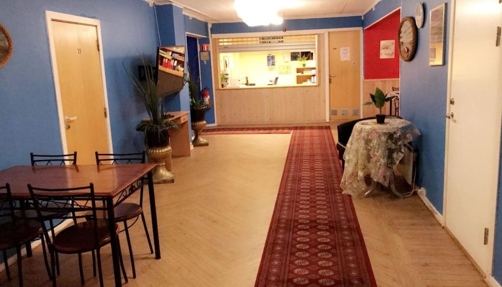 Hall - Barents Frokosthotell