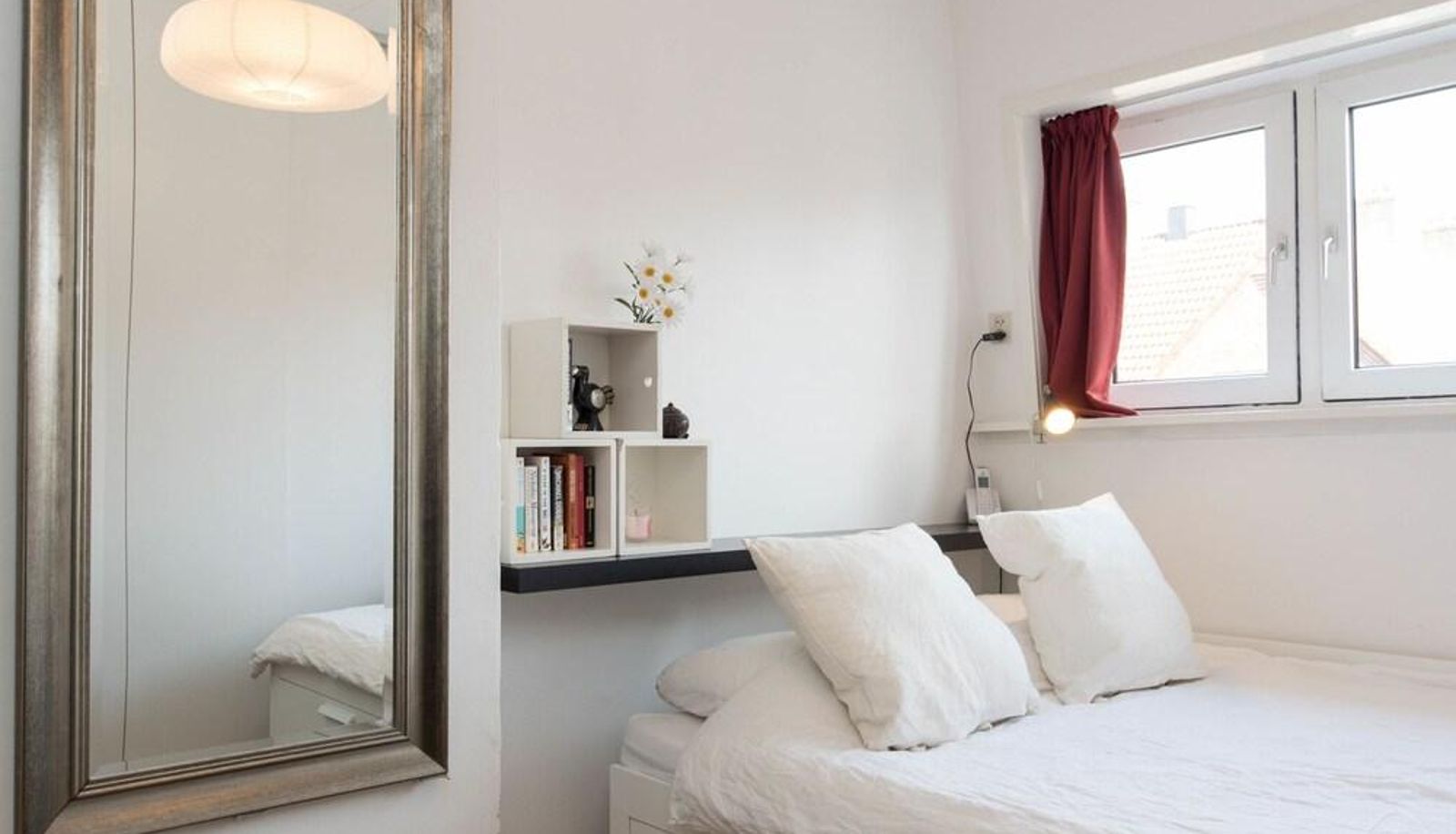 Room with balcony - Deluxe City Apartment