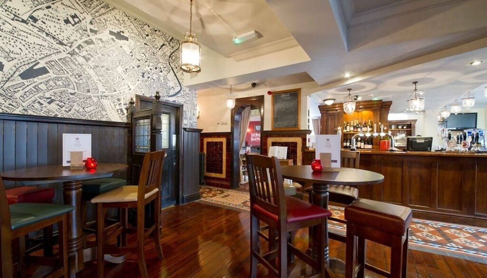 Hall - The Rose and Crown