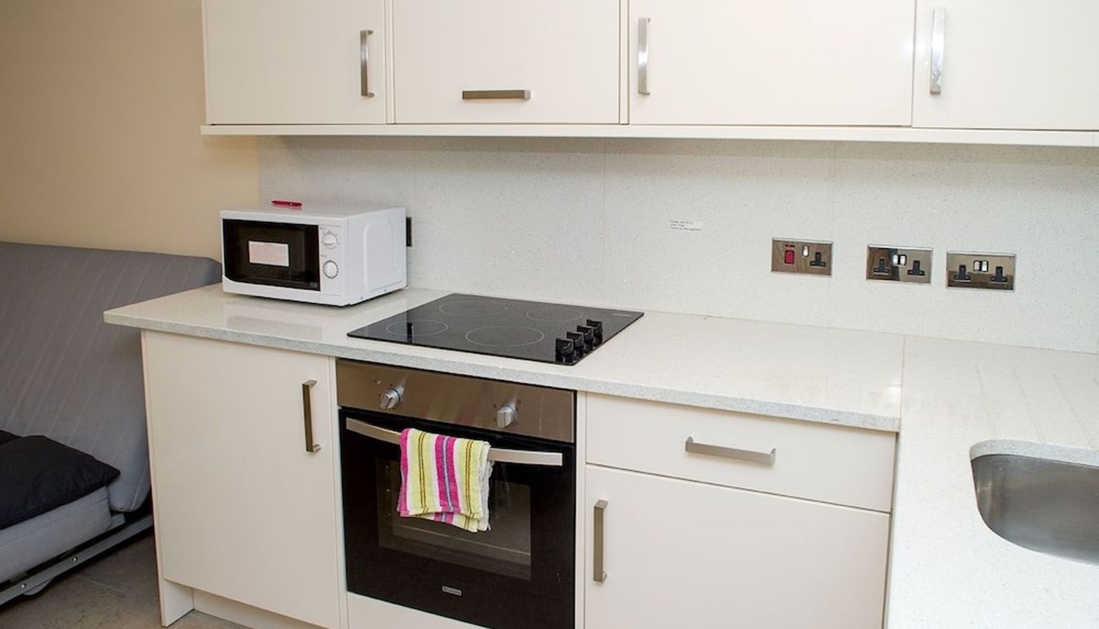 Info - Beaconsfield Apartments