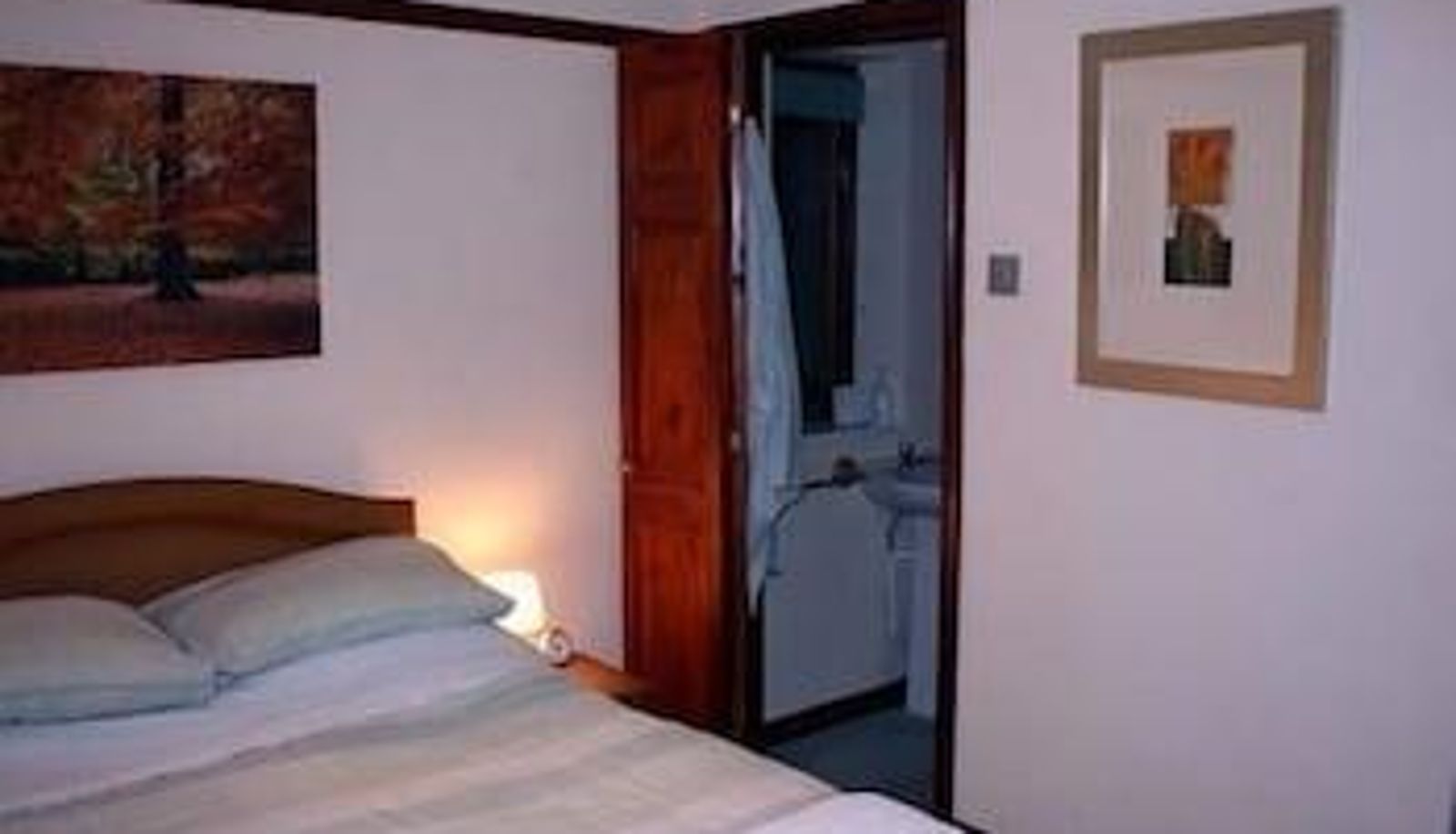 Standard room - Shire Lodge B&B