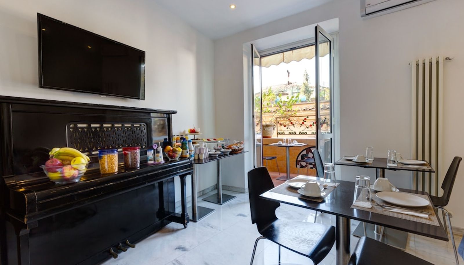 Info - Little Rhome Suites