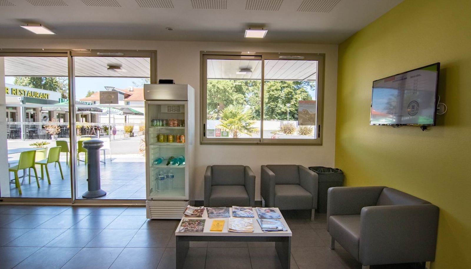 Hall - Motel des Landes