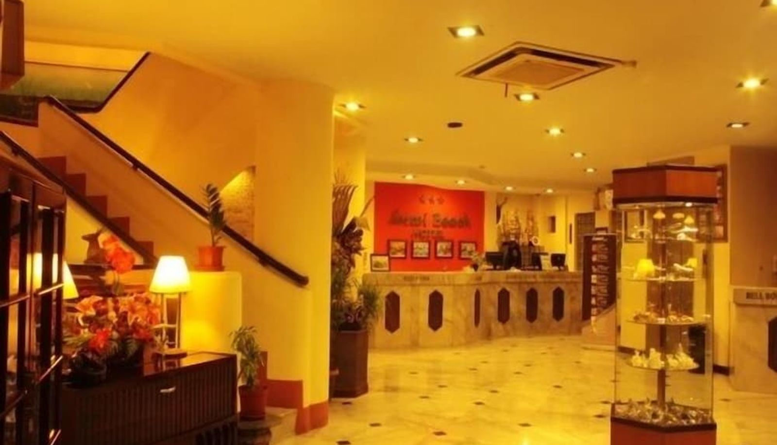 Hall - Losari Beach Inn