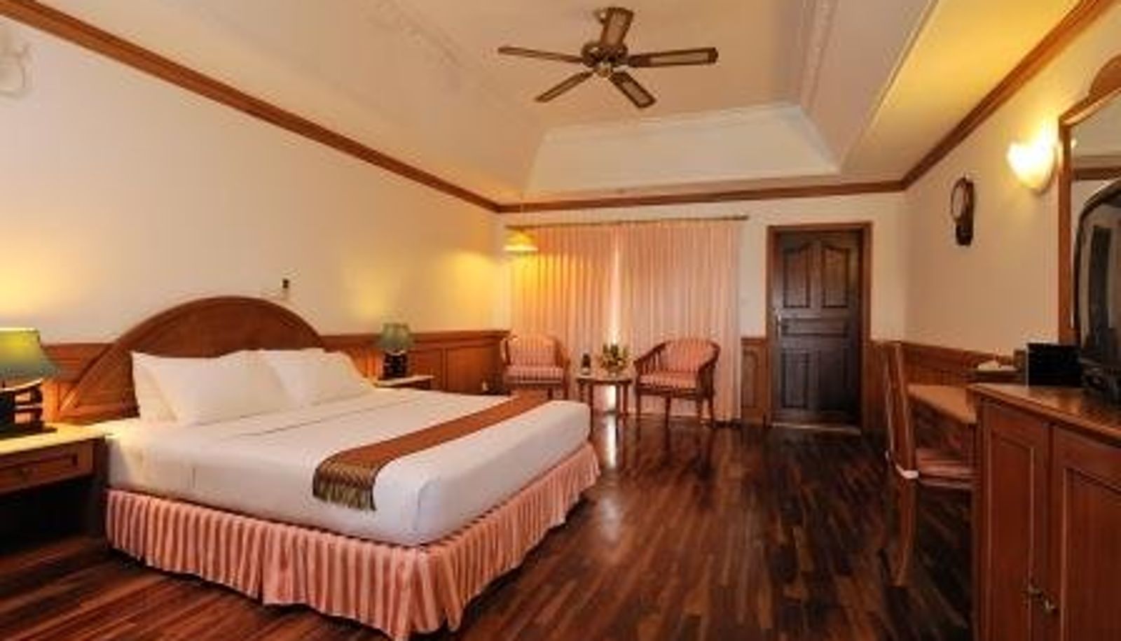 Room - Villa Park Sun Island Resort