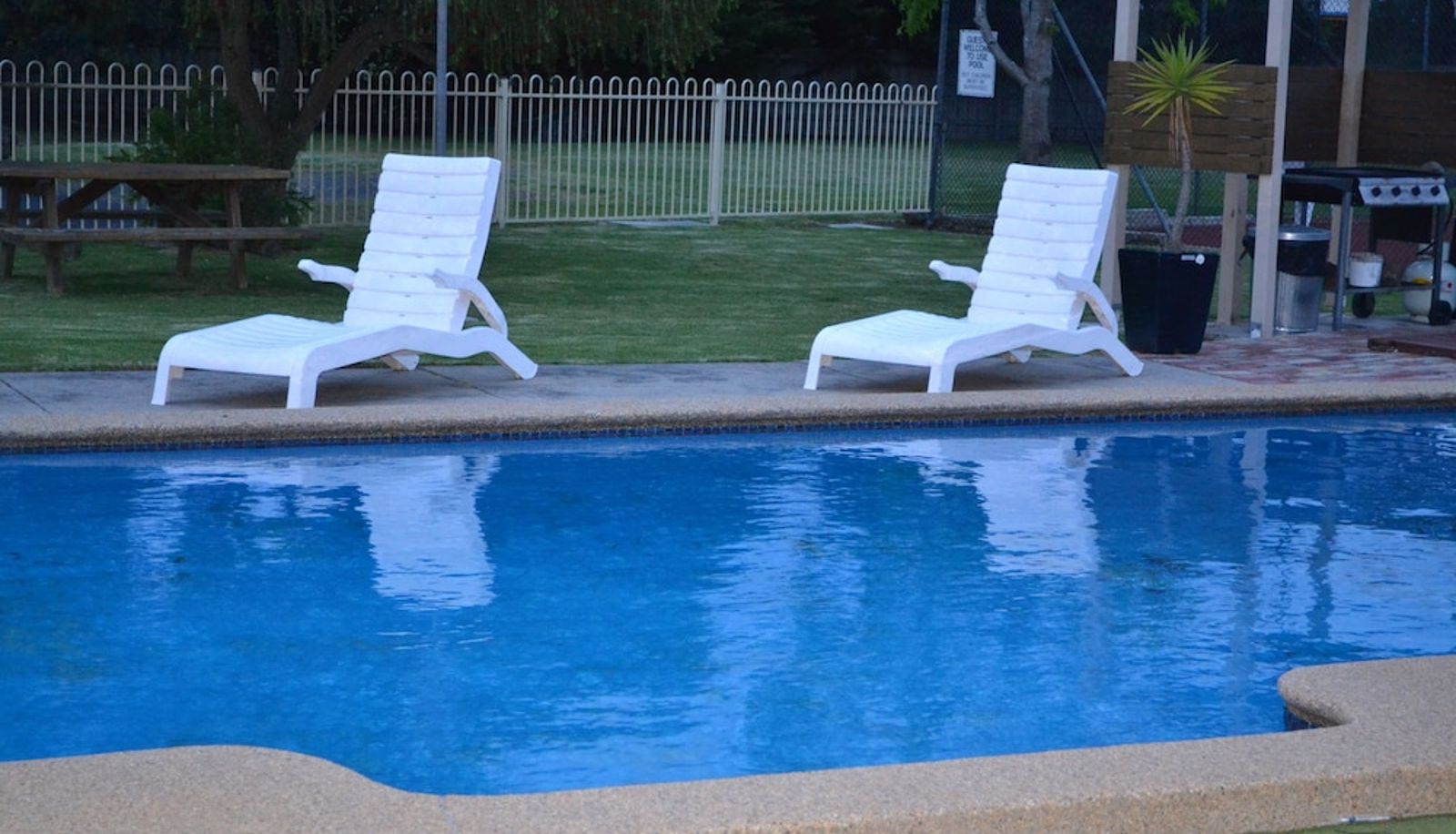 Pool - Frankston Motel