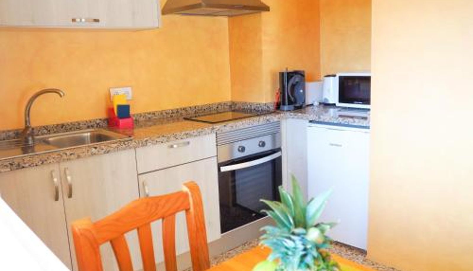 Kitchen - Apartamentos Cala Llonga