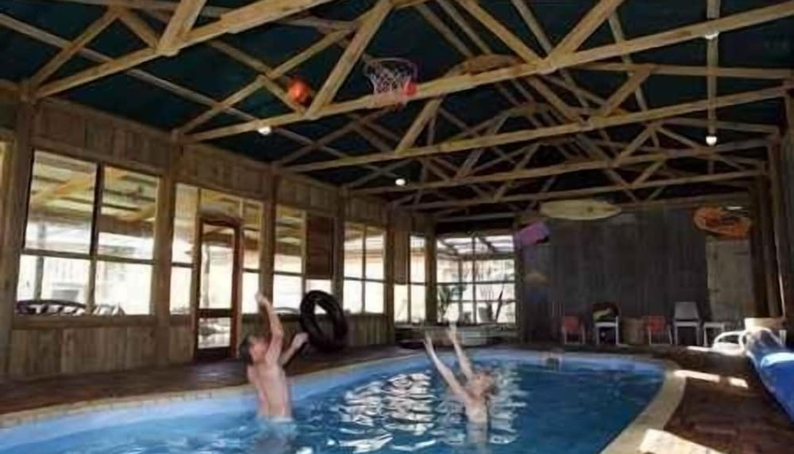 Pool - Lovedale Cottages