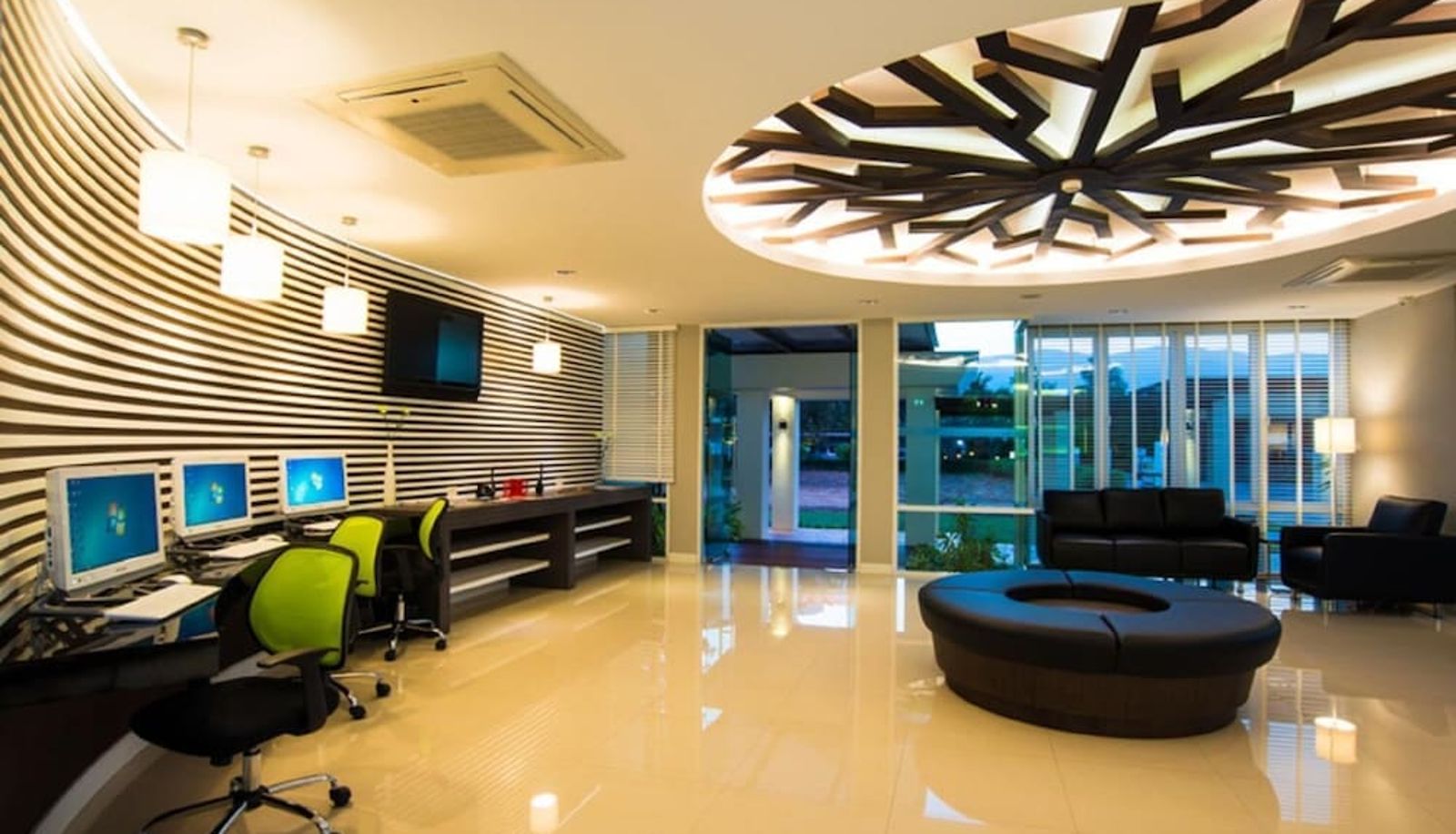 Hall - Napatra Hotel