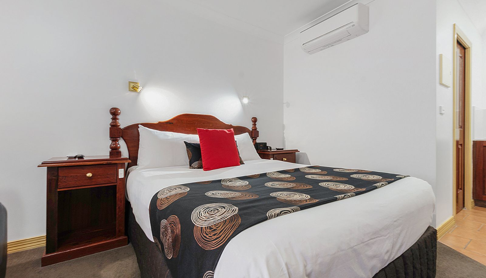 Zimmer - The Georgian Motor Lodge