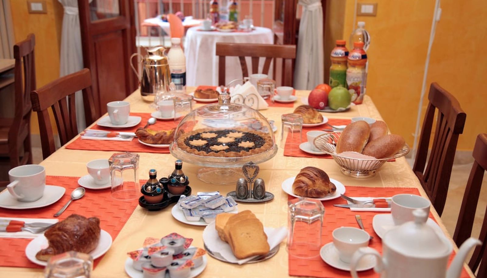 Restaurant - Kosher B&B The Home in Rome