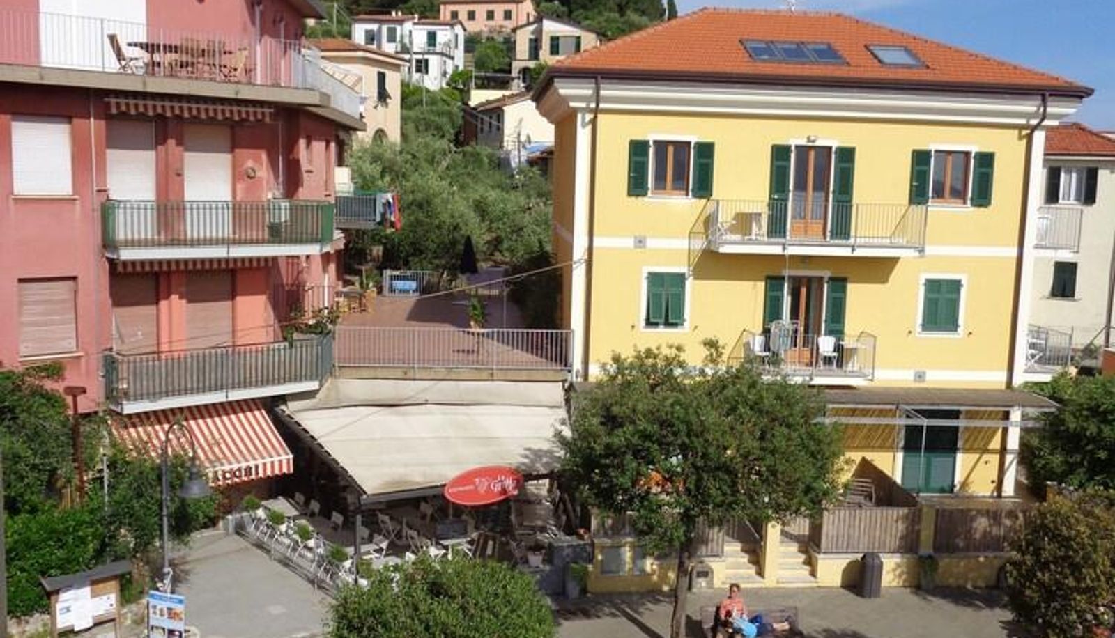 Area esterna dell'hotel - Albergo Delle Ondine