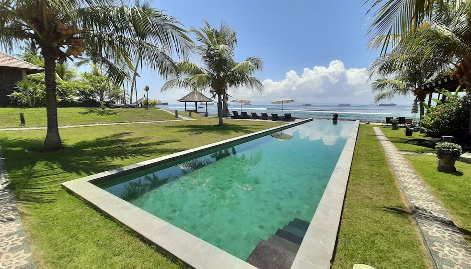 Piscina - Sea Breeze Candidasa