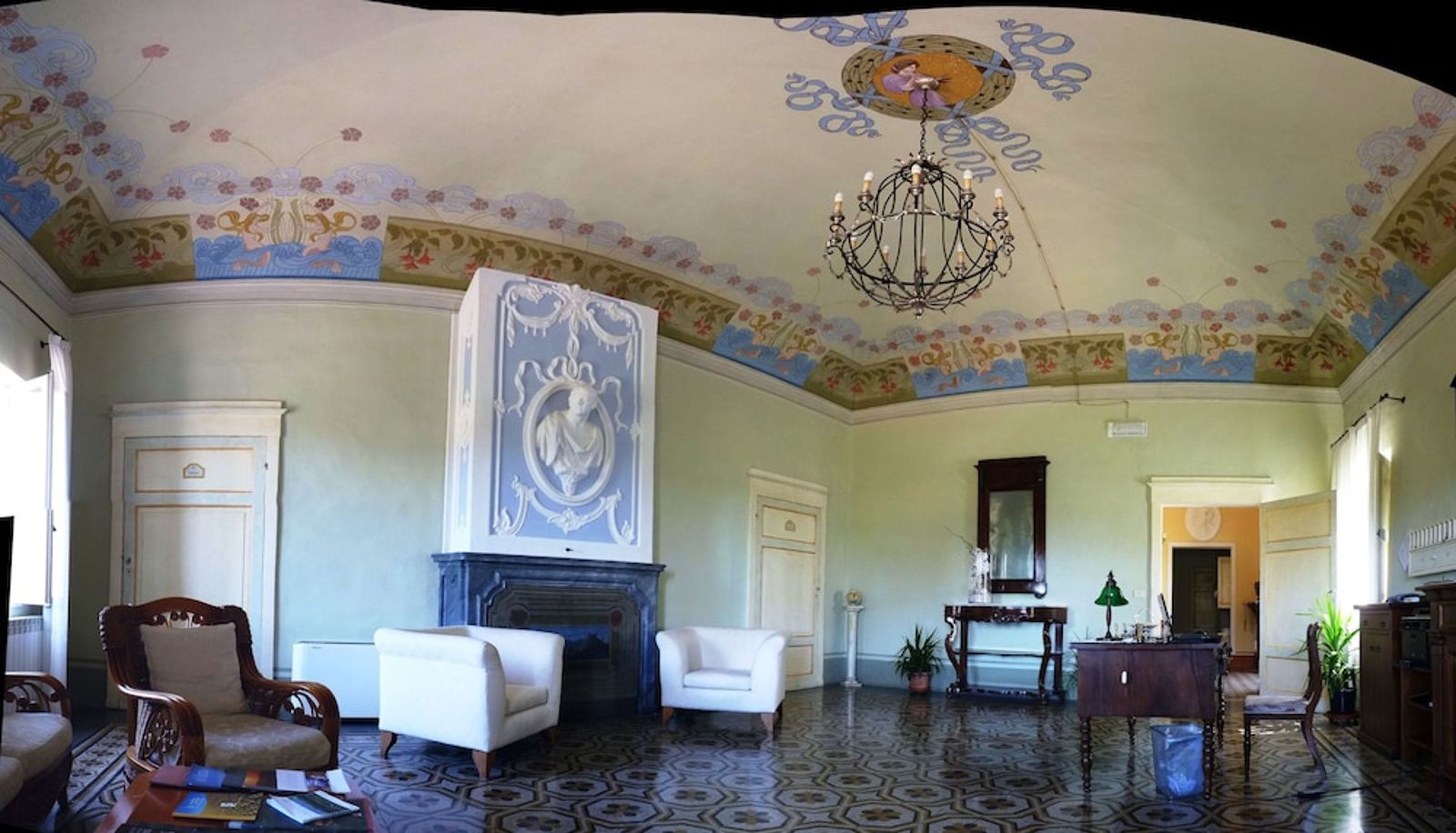 Hall - Palazzo di Valli