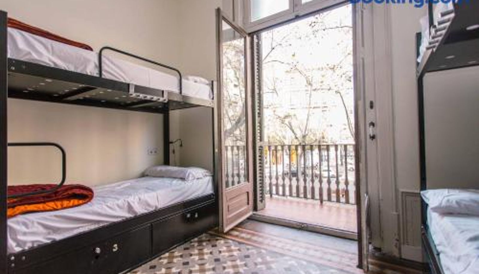 Info - 360 Hostel Borne