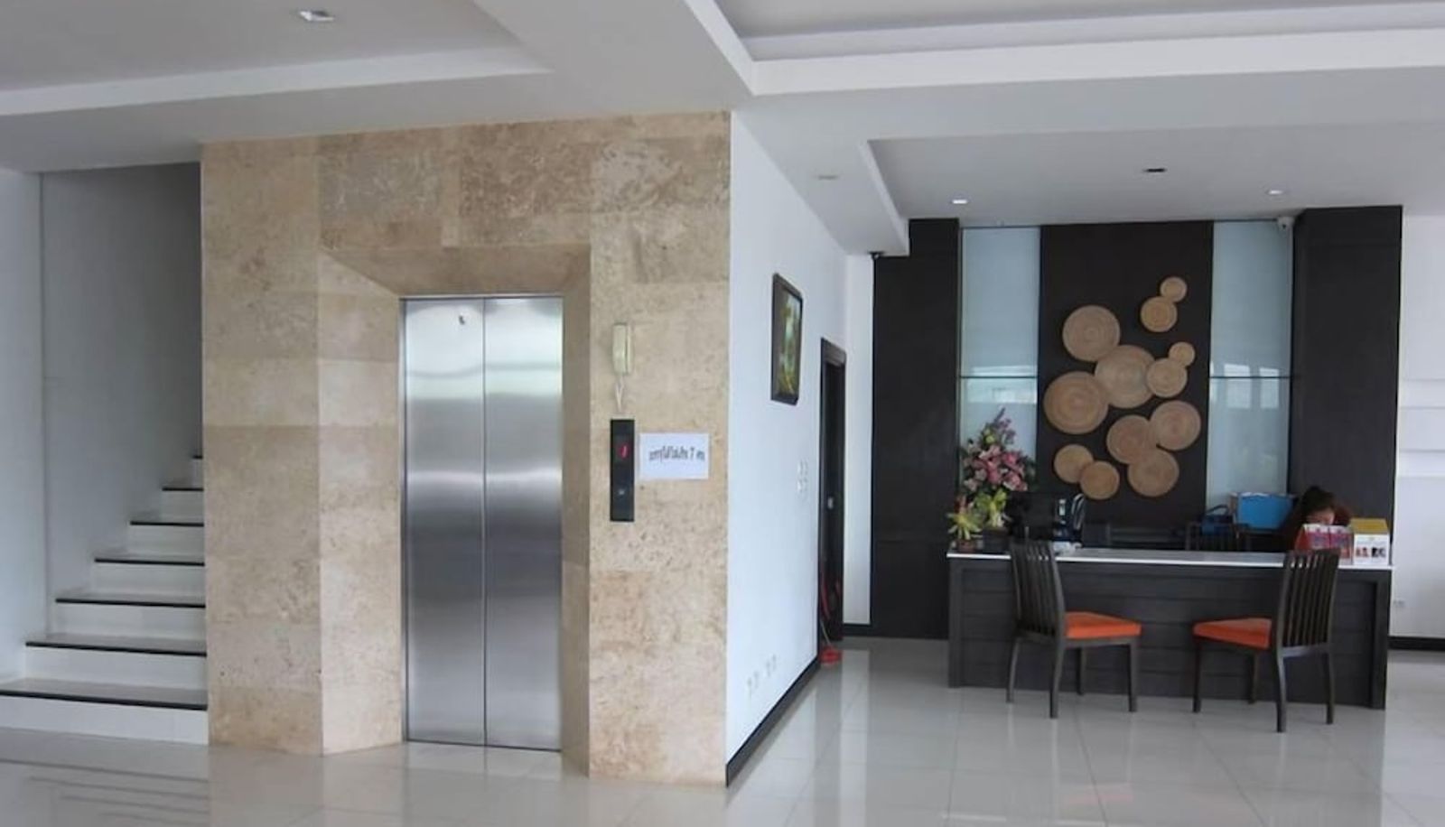 Hall - The White Pearl Hotel