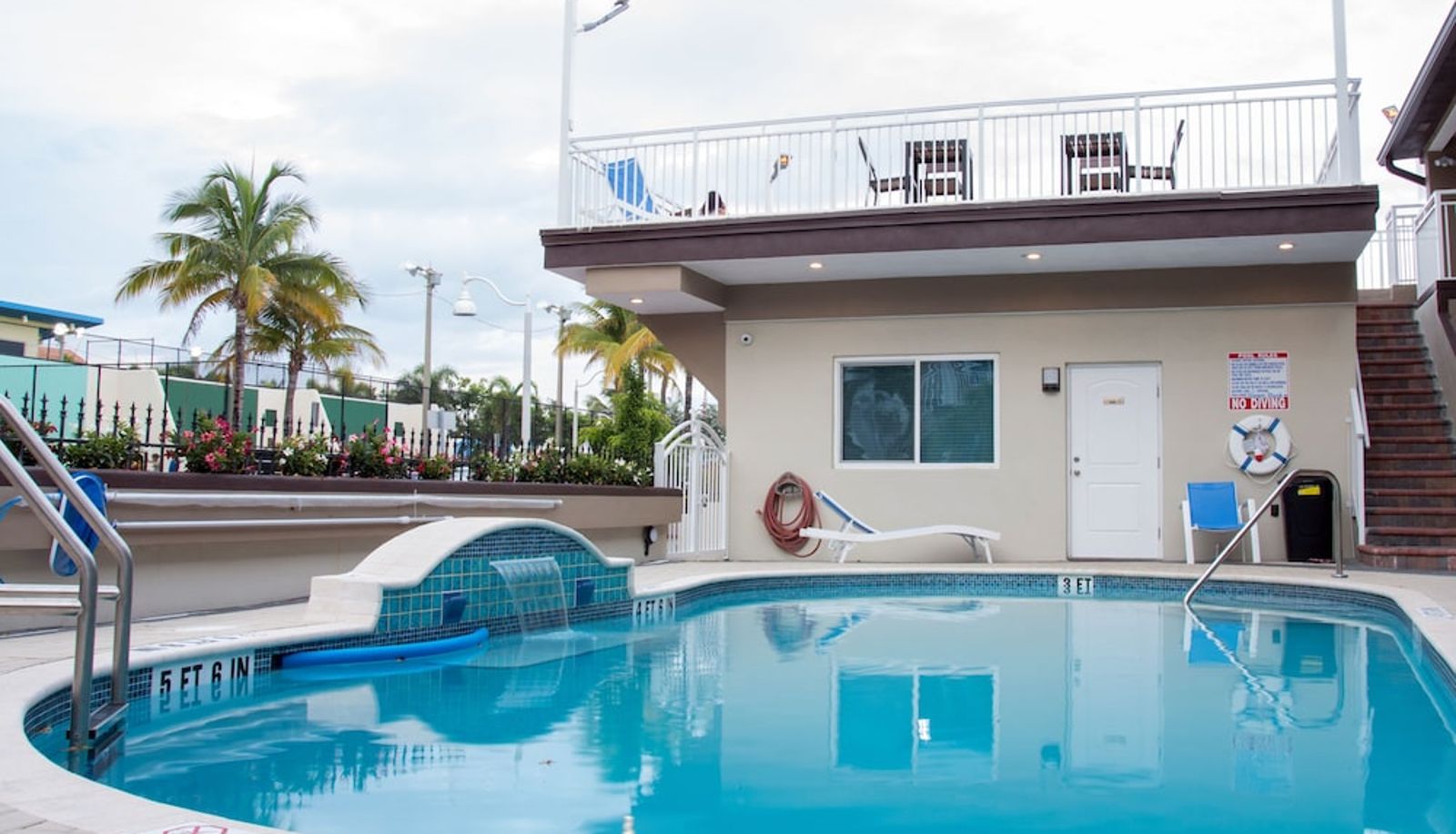 Piscina - Caribbean Resort Suites