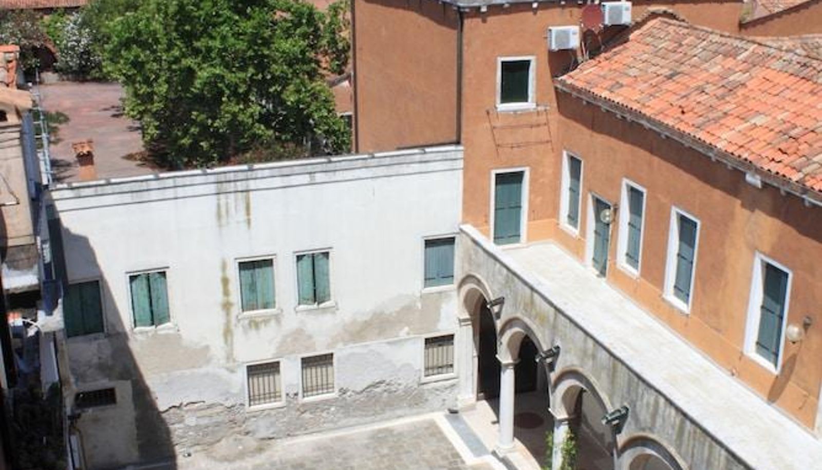 Terasse - Hostel Biennale