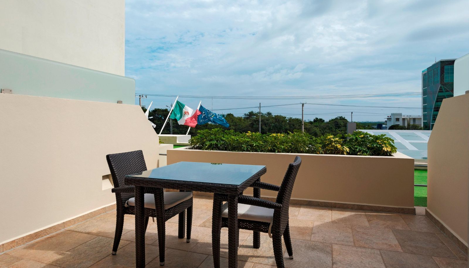 Camera - Four Points by Sheraton Cancun Centro