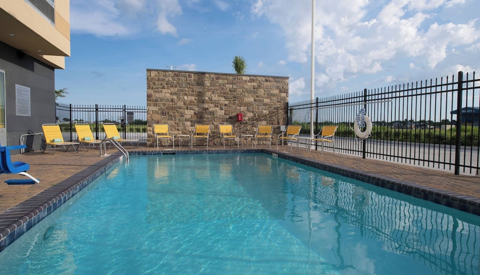 Pool - Fairfield Inn and Suites by Marriott Houma Southeast