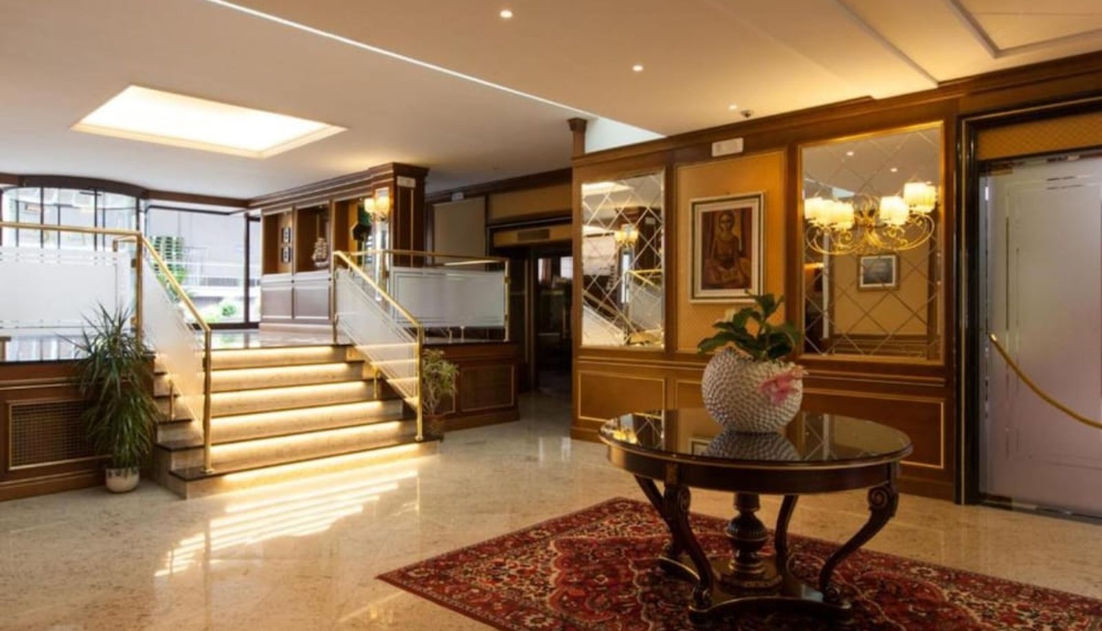 Reception - LVG Hotel Collection - Il Chiostro