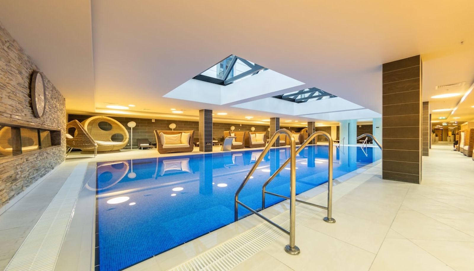 Basen - Crowne Plaza BORJOMI by IHG