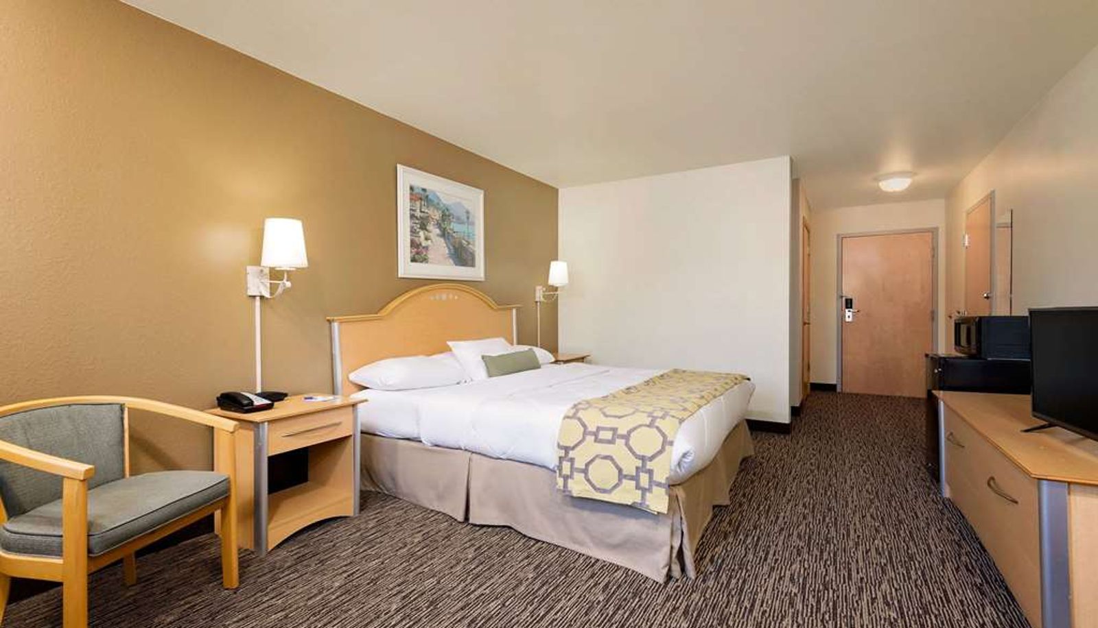 Room - Baymont by Wyndham Lawrenceburg