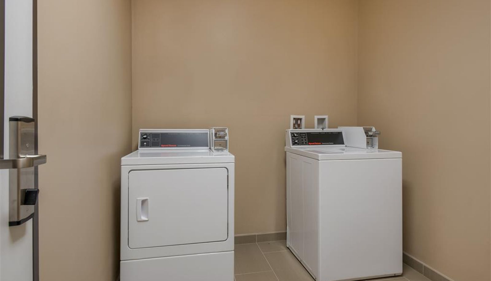 Innenbreich - COMFORT INN AND SUITES BARNESVILLE - FRA