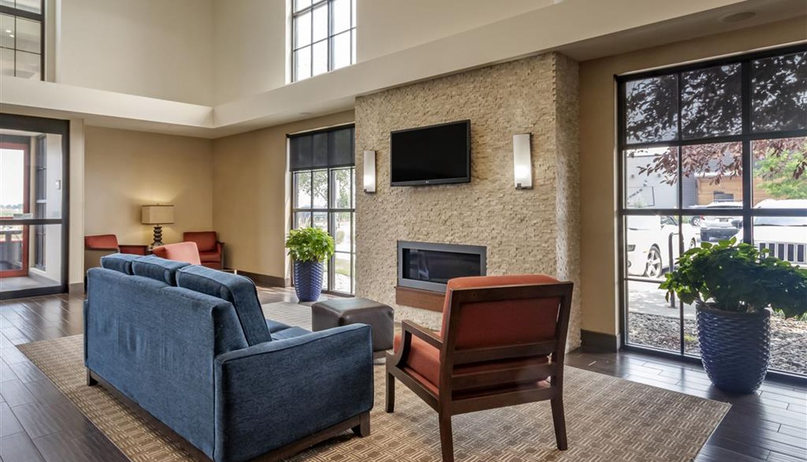 Lobby - Comfort Suites Airport-University
