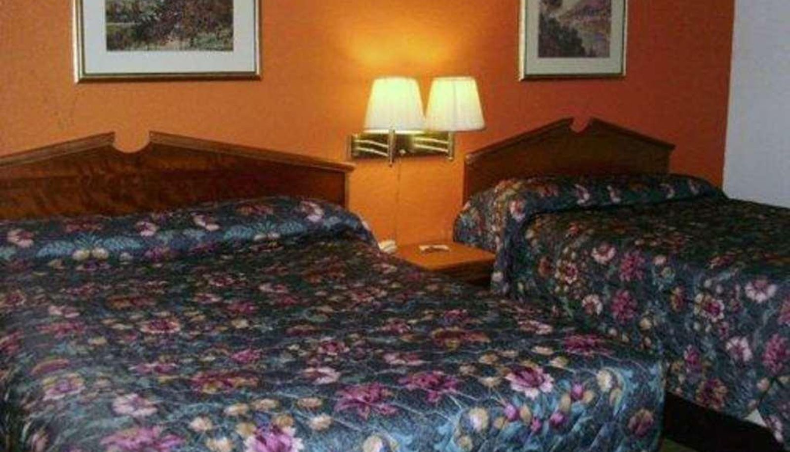 Quadrupla - Econo Lodge Elk City
