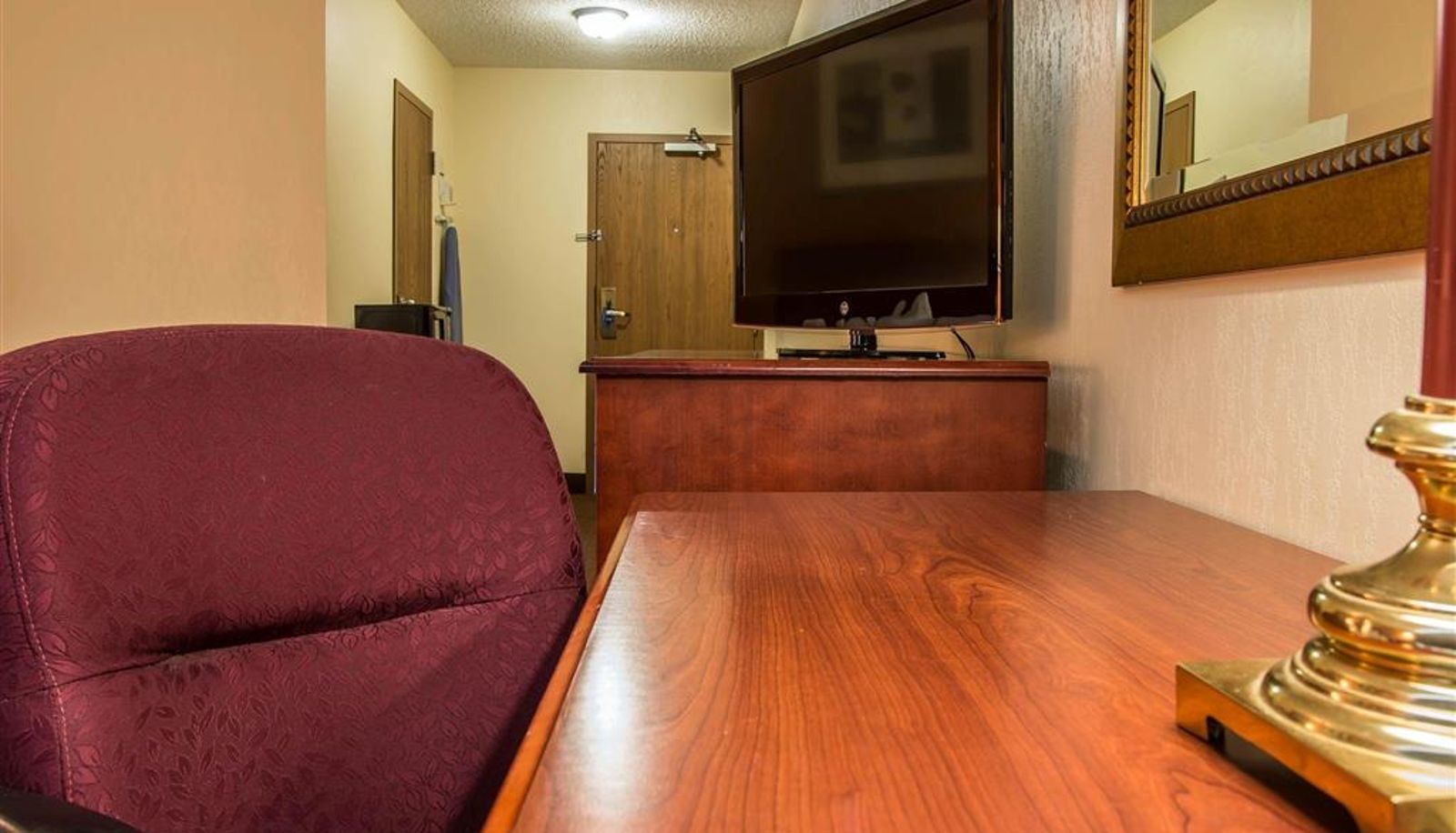 Zimmer - Rodeway Inn Muskegon Airport