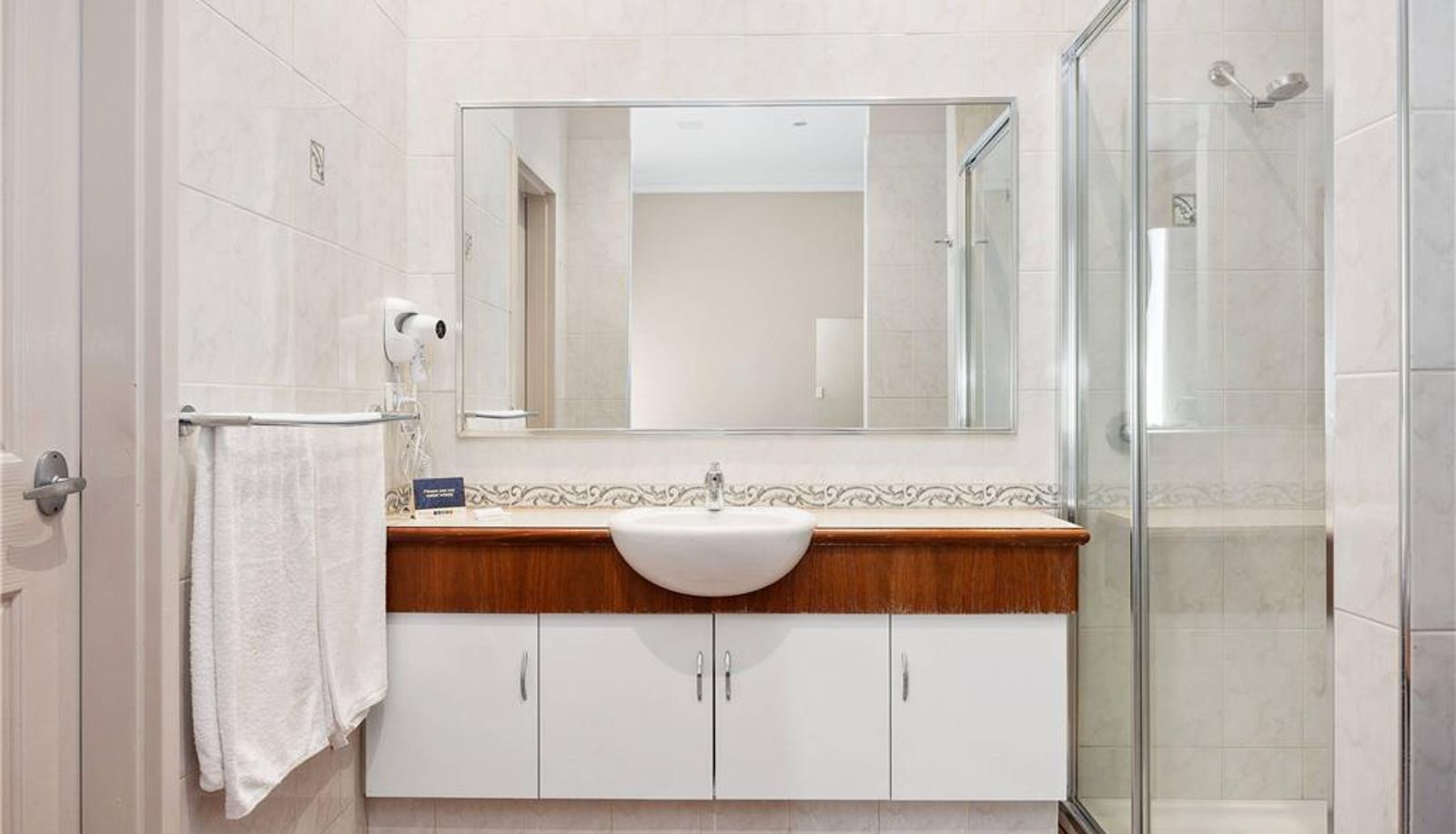 Room - Quality Hotel Bayswater