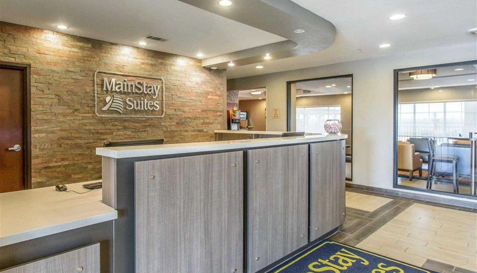 Lobby - MainStay Suites Midland