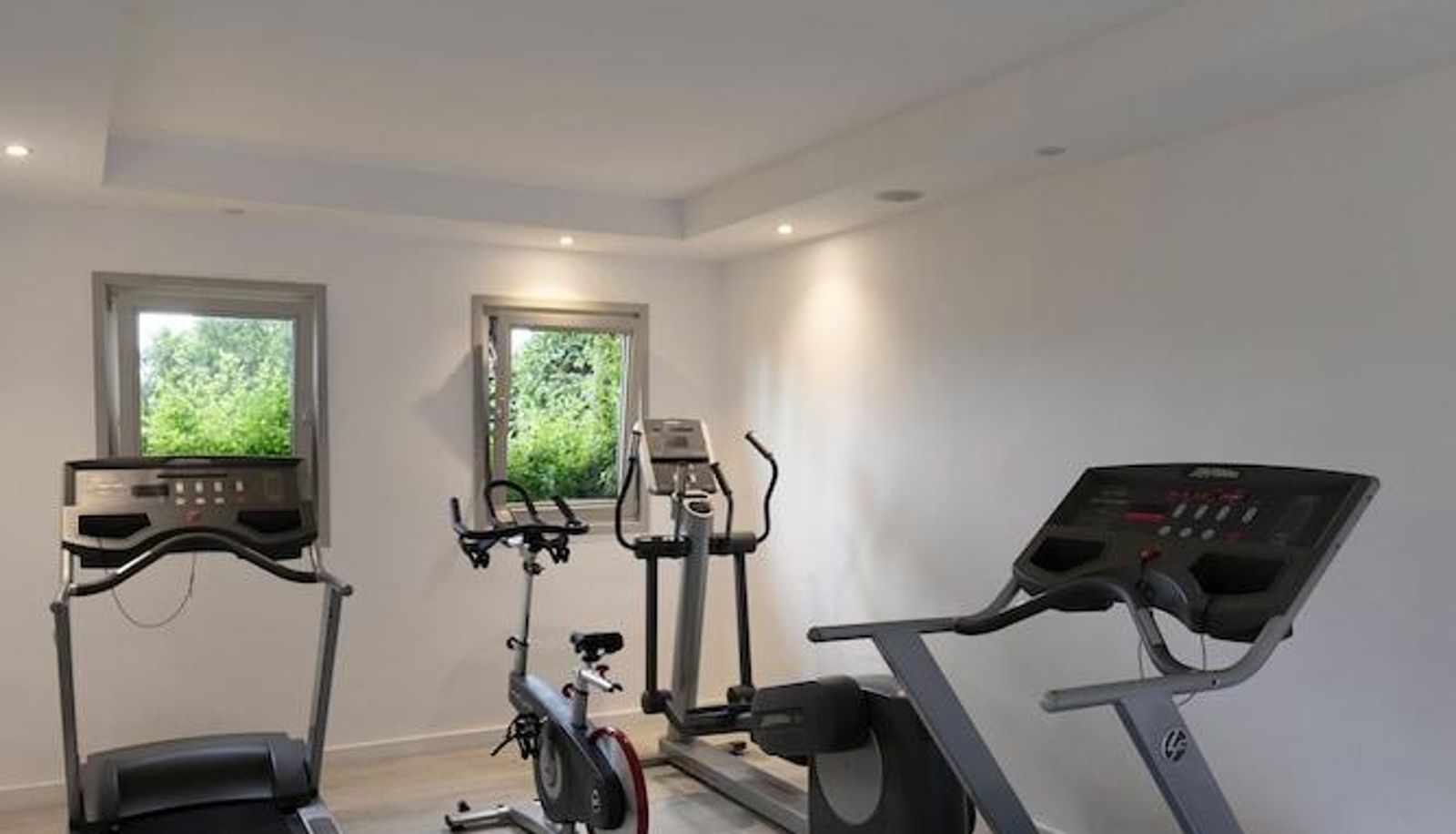 Installations sportives - No 81 Hotel