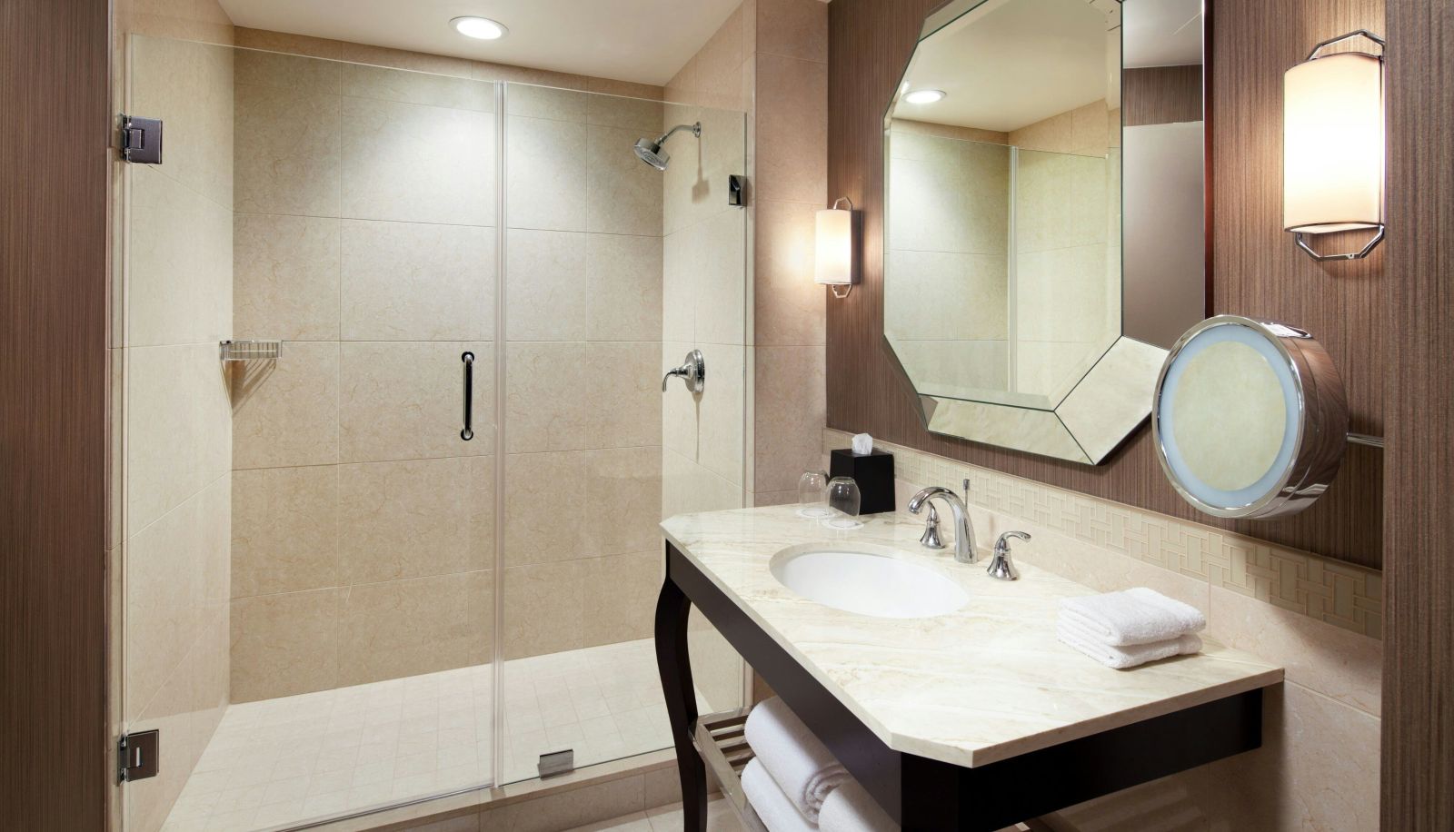 Zimmer - Sheraton McKinney Hotel