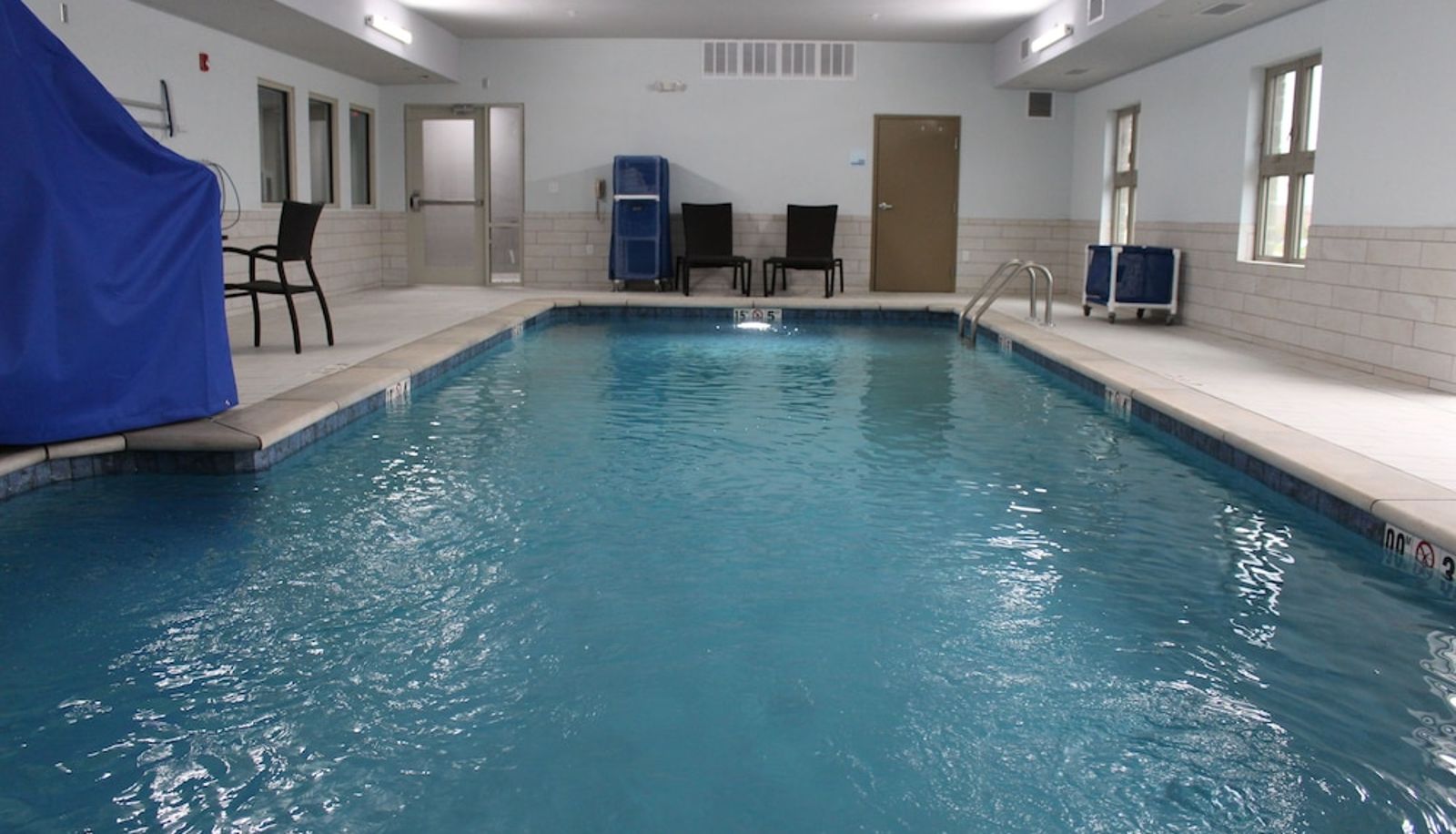Piscine - Holiday Inn Express & Suites SHAWNEE-KANSAS CITY WEST by IHG