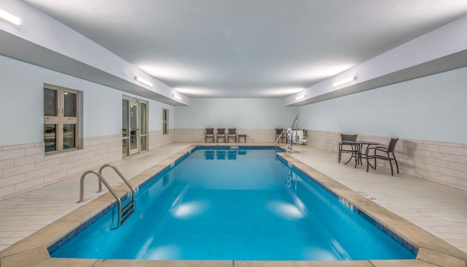 Piscine - Holiday Inn Express & Suites SHAWNEE-KANSAS CITY WEST by IHG