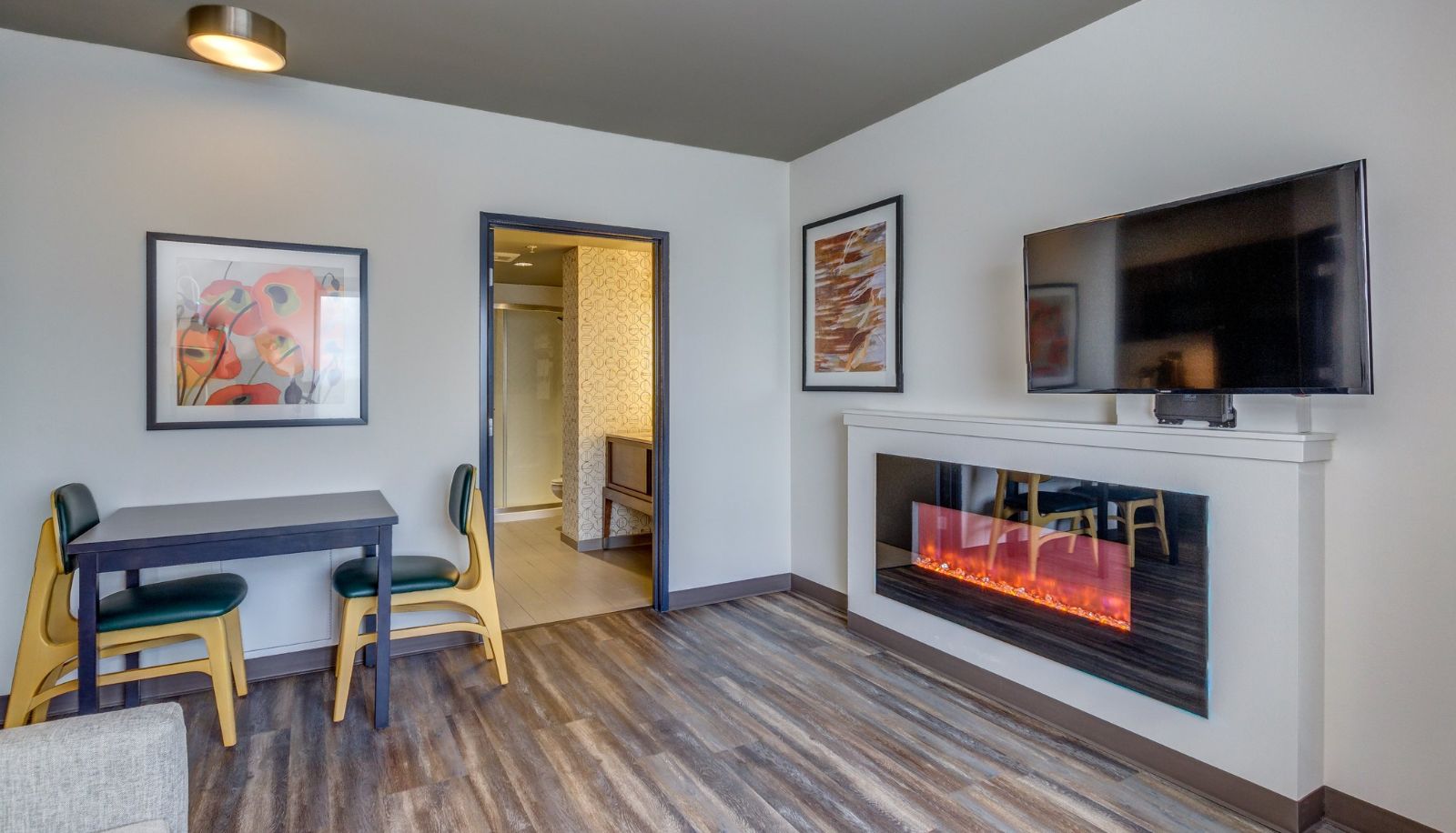 Room - Holiday Inn & Suites BELLINGHAM by IHG