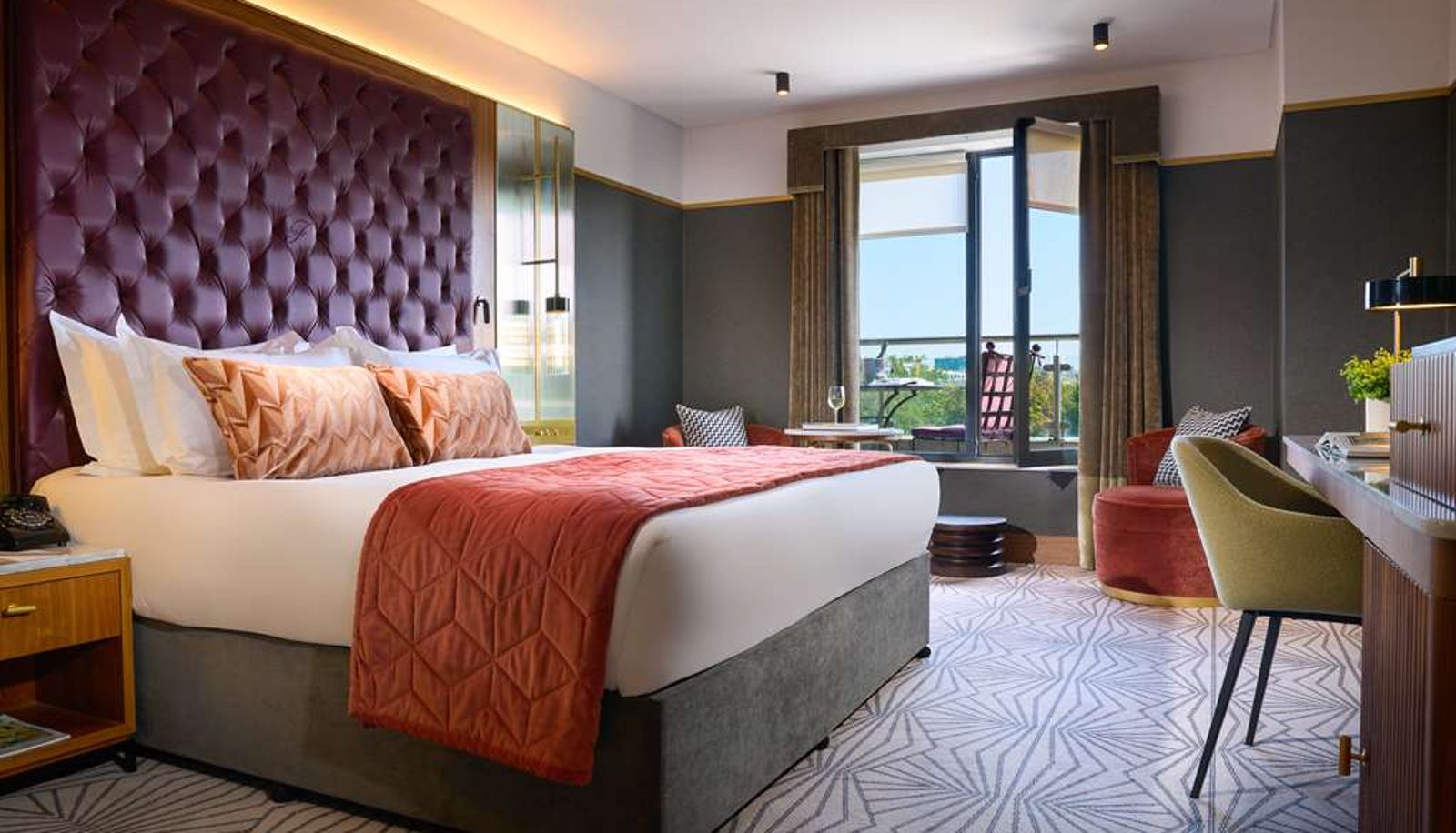 Camera - The Fitzwilliam Hotel Dublin