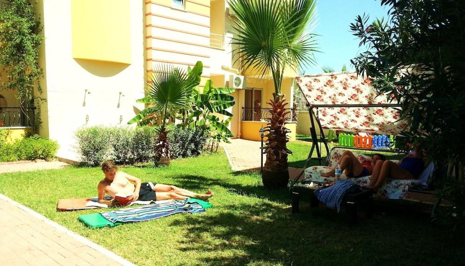 Environs - Summer Rose Hotel