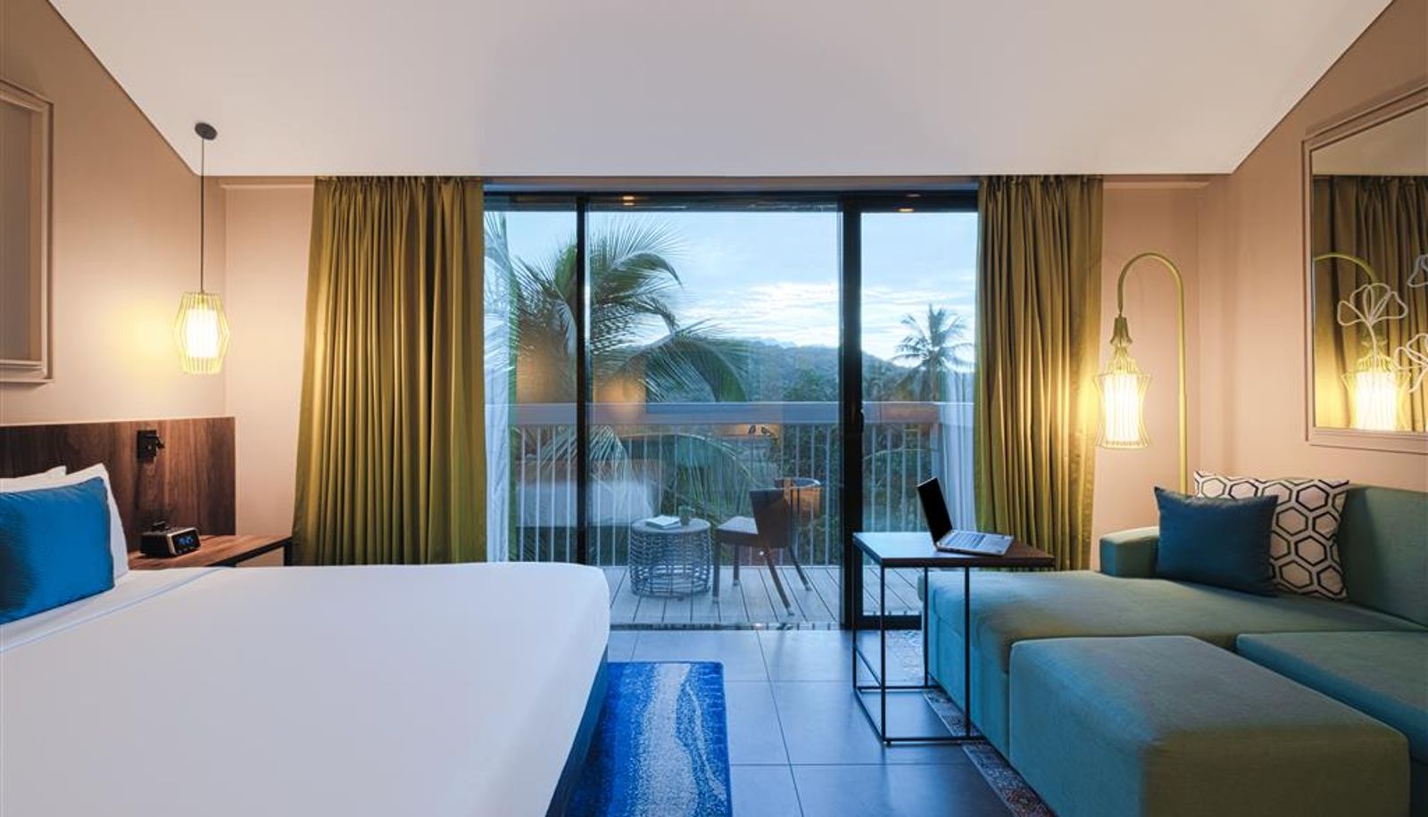 Zimmer - Hyatt Centric Candolim Goa