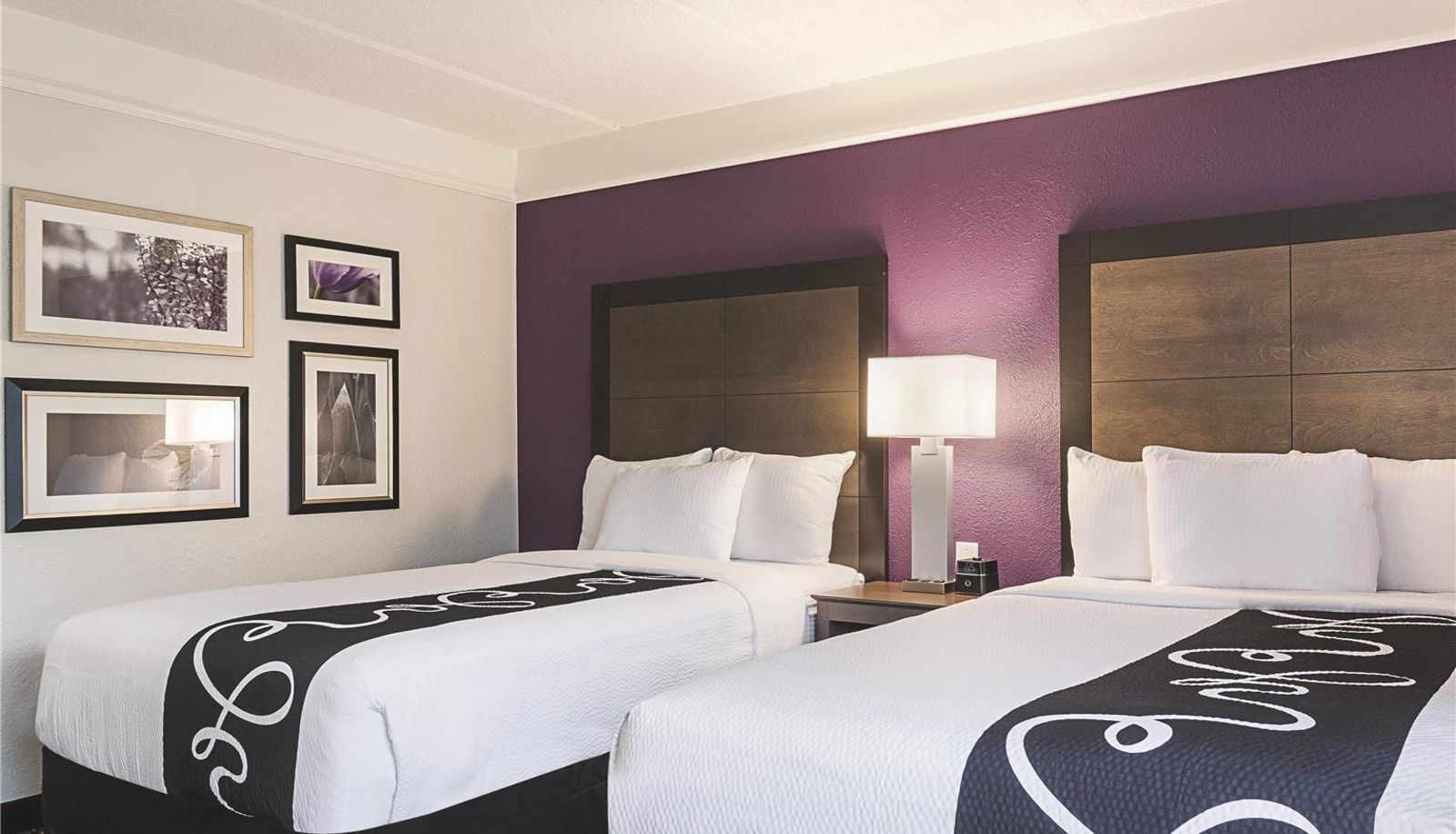 Zimmer - La Quinta Inn & Suites by Wyndham Atlanta Perimeter Medical
